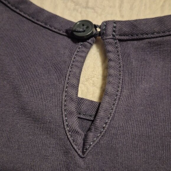 Hanna Andersson girls size 110 or 5 gray long sleeve dress with crochet flowers - Picture 5 of 6